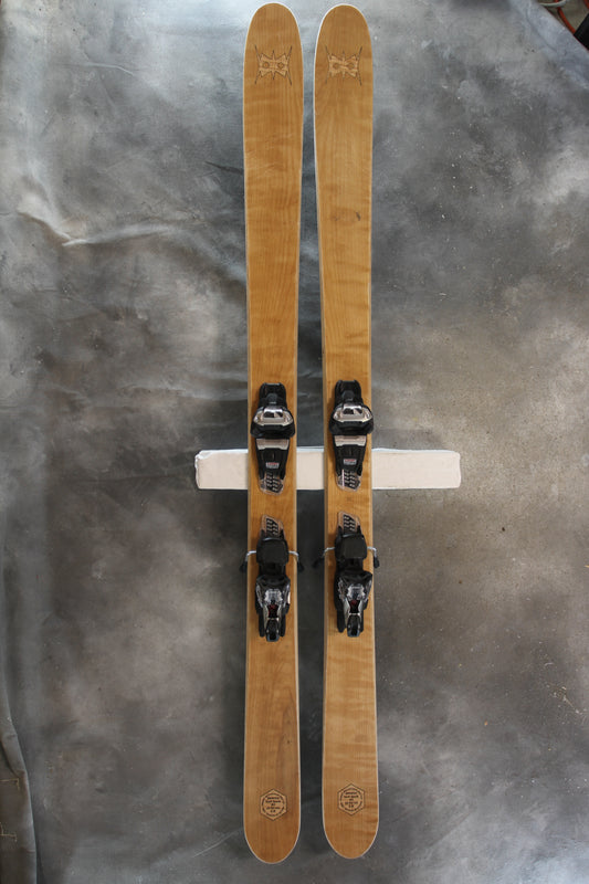 Burnt Special 102, 182cm + Marker Griffon Demo Bindings