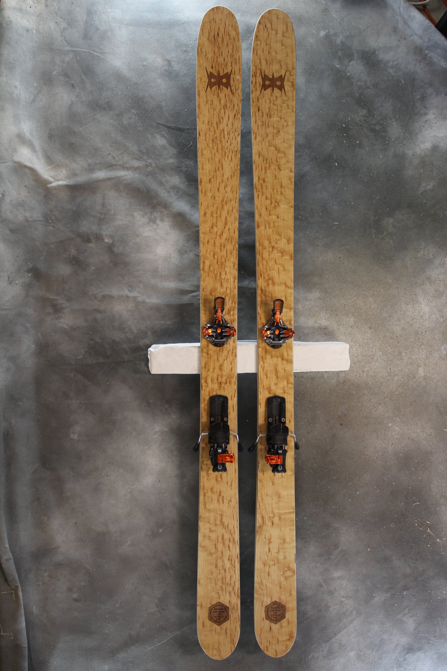 Carbon Burnt Special 102, 182cm + G3 Ion 12 Demo Bindings
