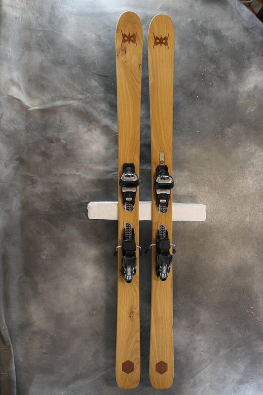 Le Mont 180 Custom + Marker Griffon Demo Bindings