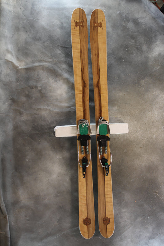 Burnt Special 102 Demo, 175cm + 22 Design Vice Bindings (Large)